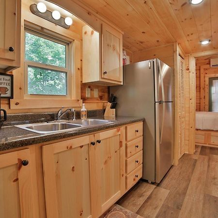 Tiny Cabin Village Private Hot Tub Lynda Cabin ชัททานูกา ภายนอก รูปภาพ