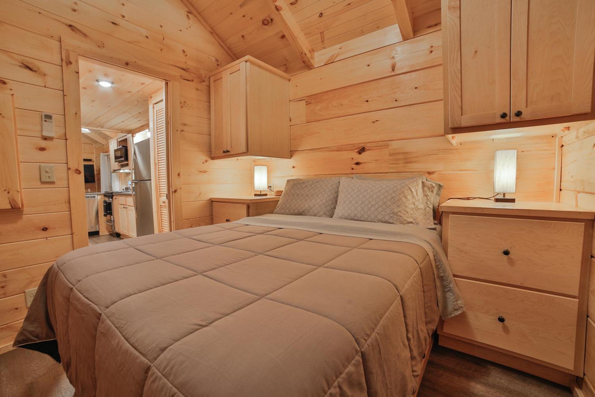 Tiny Cabin Village Private Hot Tub Lynda Cabin ชัททานูกา ภายนอก รูปภาพ